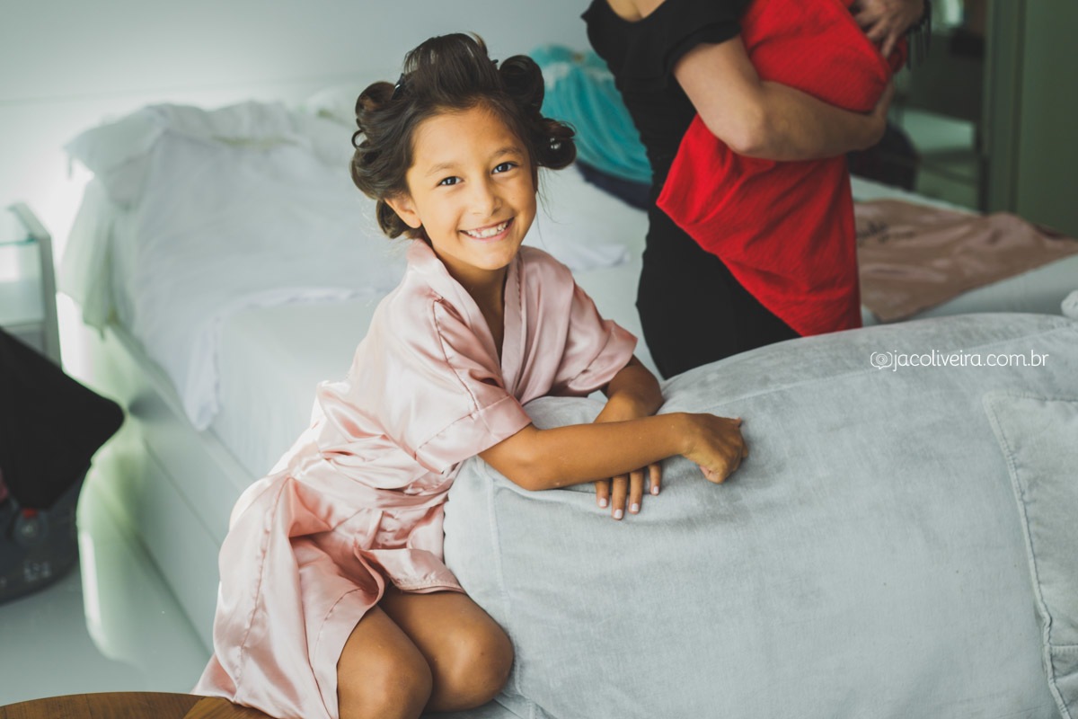 daminha filha da noiva casamento porto alegre robe rosa