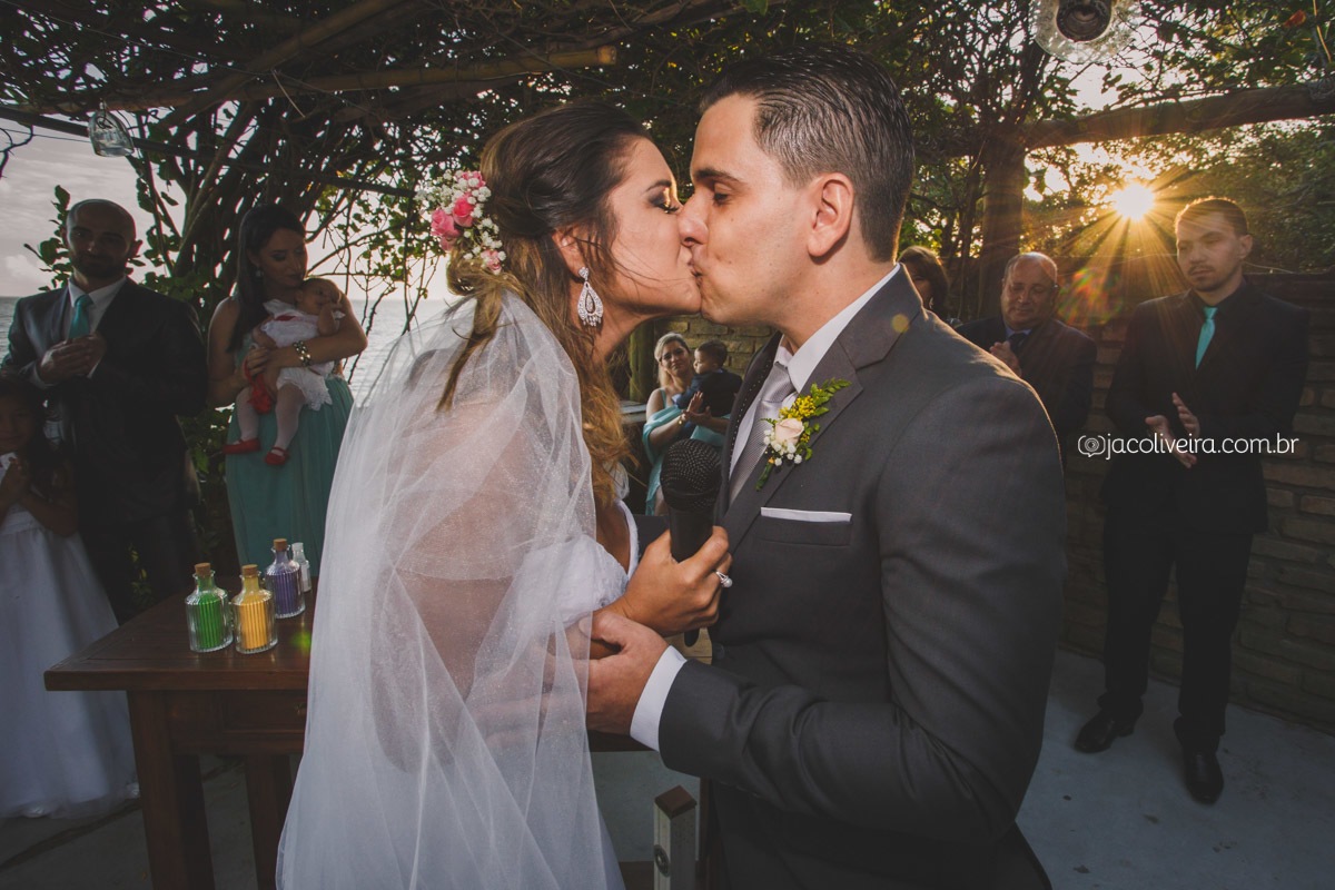 o beijo dos noivos fotografia de casamento porto alegre