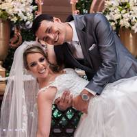 Clique aqui e veja o casamento deles!