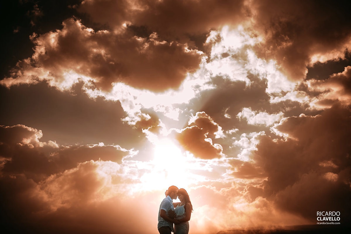 nuvens em foto de casal no canion fortaleza em cambará do sul