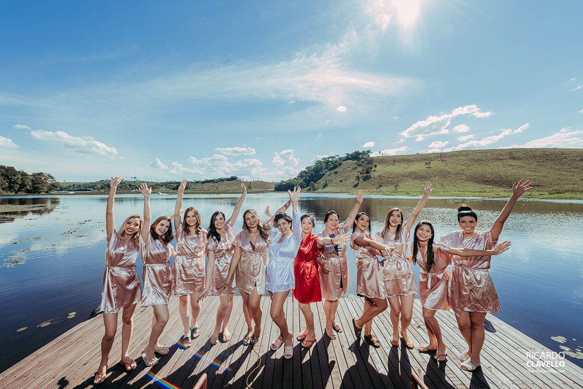 noiva e madrinhas juntas fotografo de casamentos , fotografo juiz de fora , fotografo de casamento rj, fotógrafo de casamento niteroi
