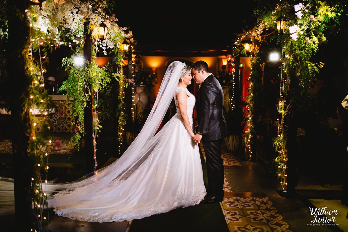 Imagem capa - Como Economizar na Festa de Casamento por William Junior Fotografia