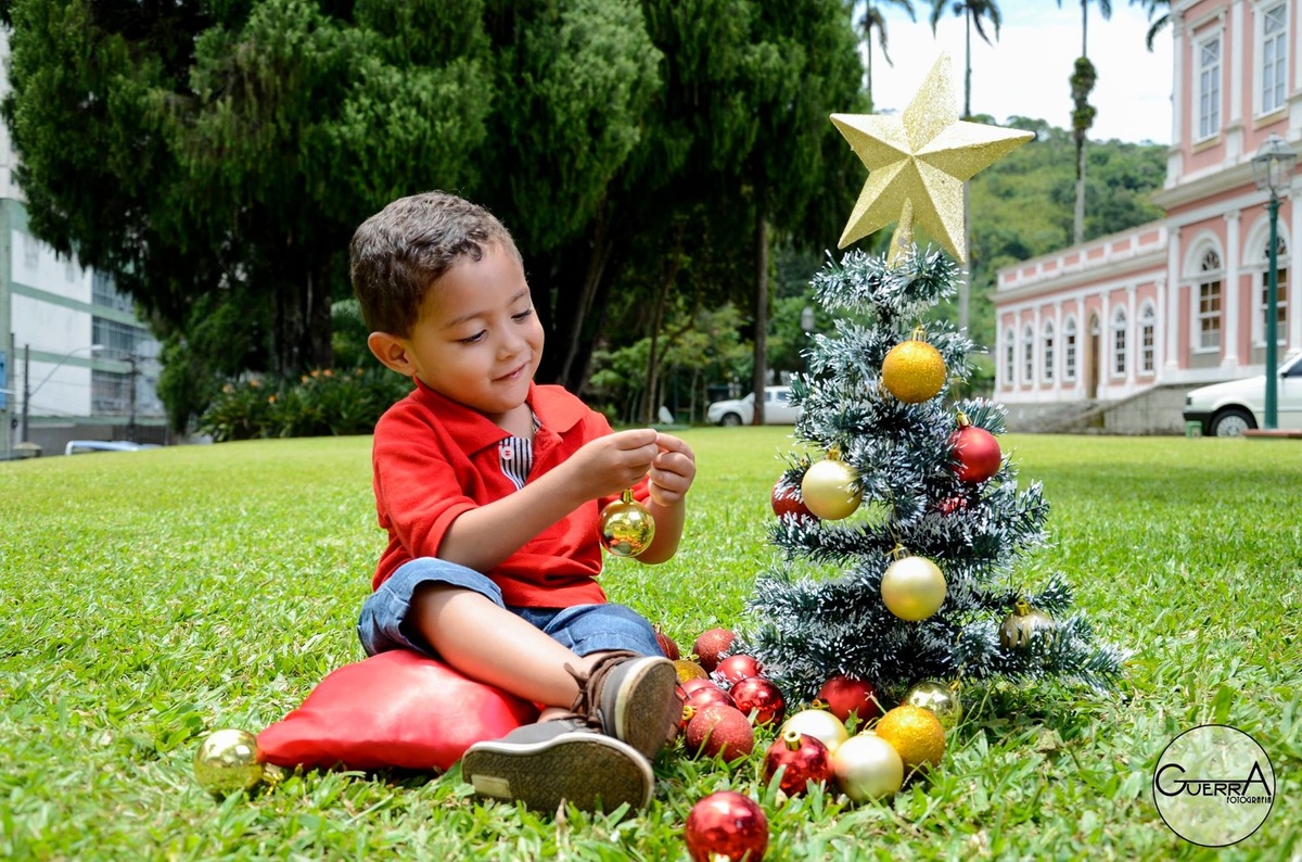 Imagem capa - Caio - Ensaio De Natal - Guerra Fotografia - Petrópolis por Guerra Fotografia