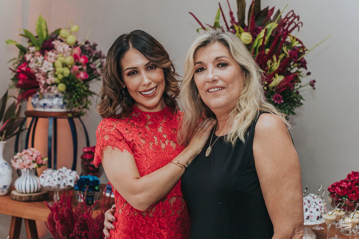 Mae Malu e Bella Falconi no aniversário em Belo Horizonte