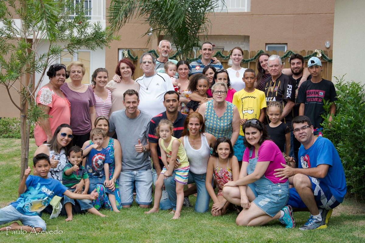 Imagem capa - Nas Festas, esteja totalmente PRESENTE. por Paulo Azevedo