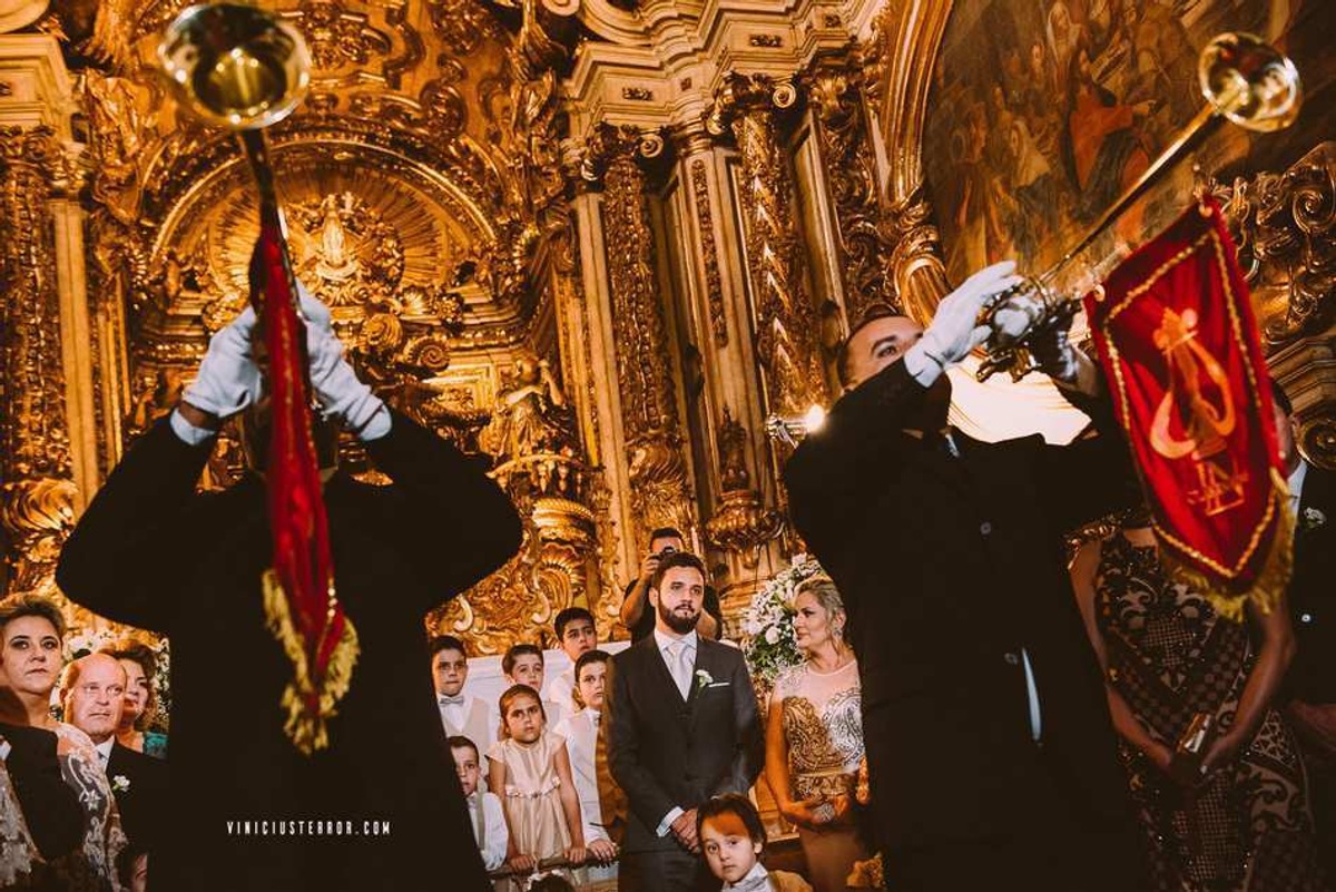 casamento no interior da matriz de santo antonio em tiradentes mg