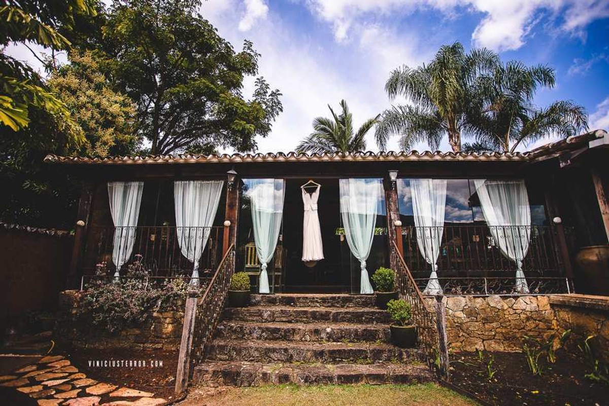 fotos de vestido de noiva pendurado
