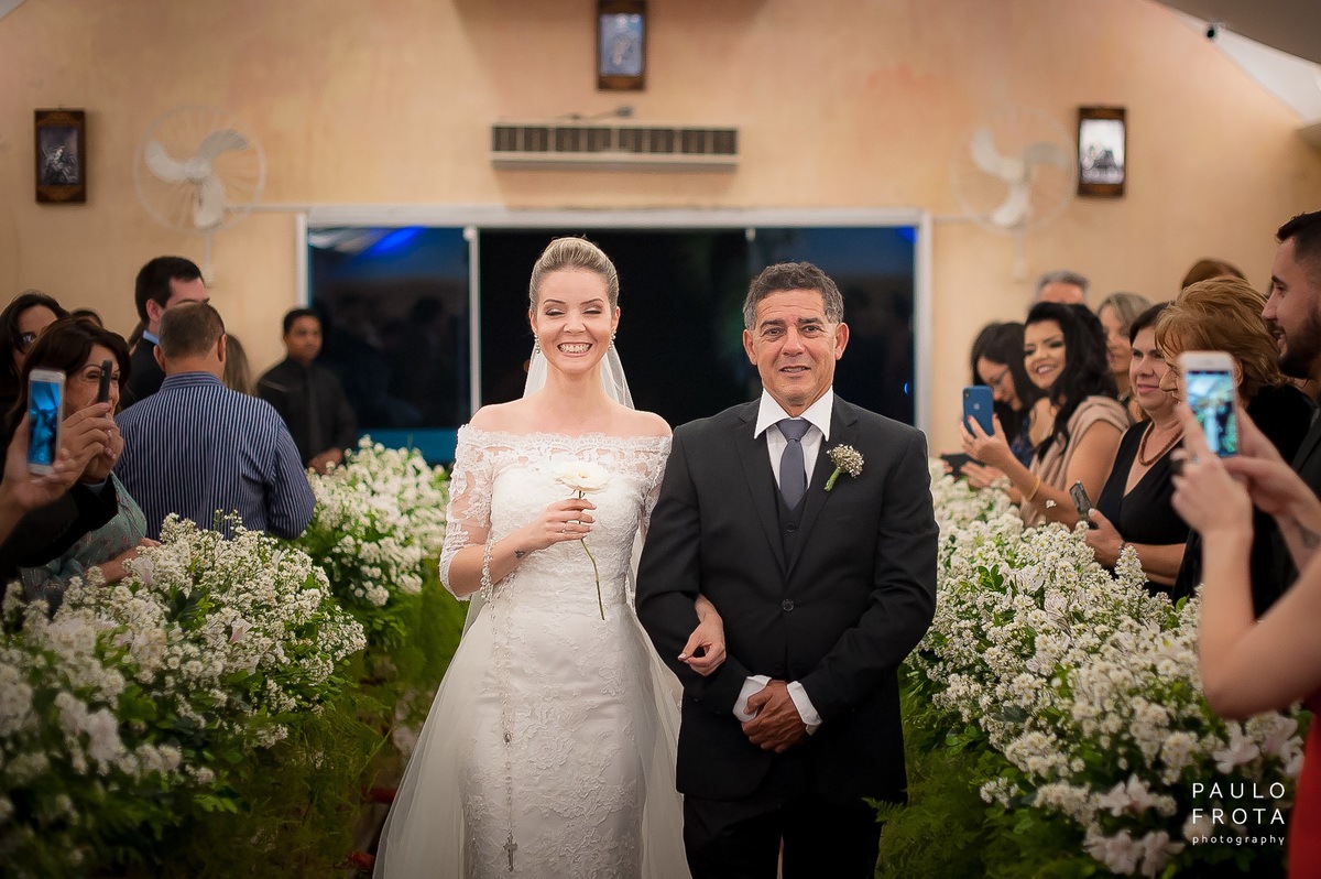 fotógrafia de casamento em macaé - entrada da noiva