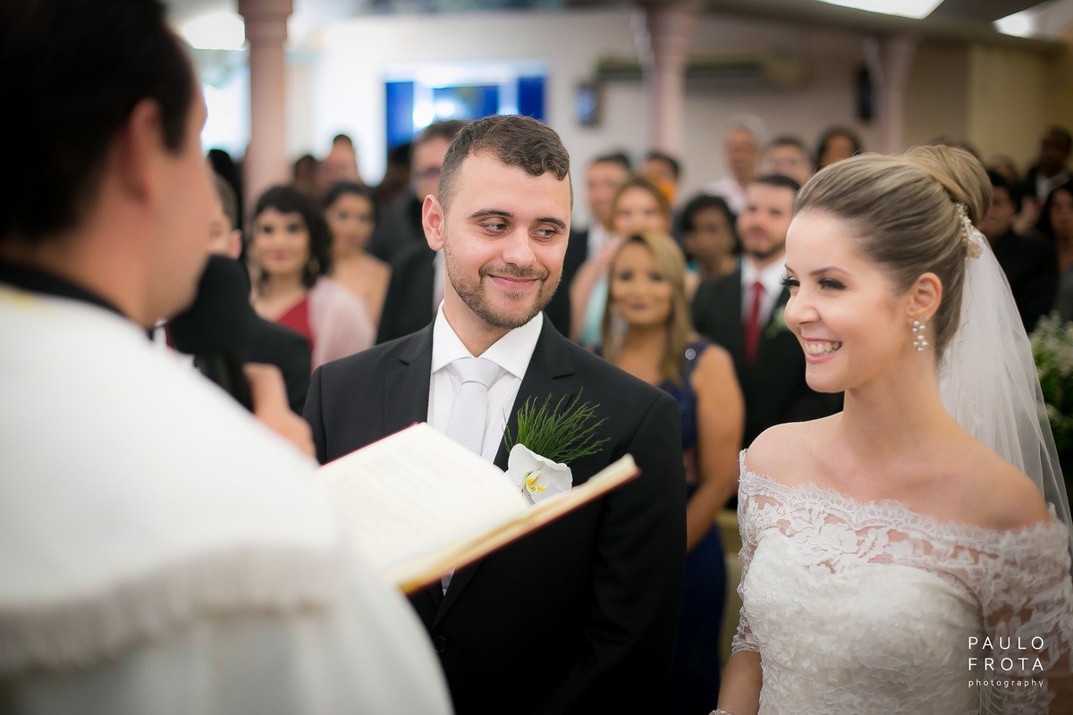 fotógrafia de casamento em macaé - noivos na cerimonia