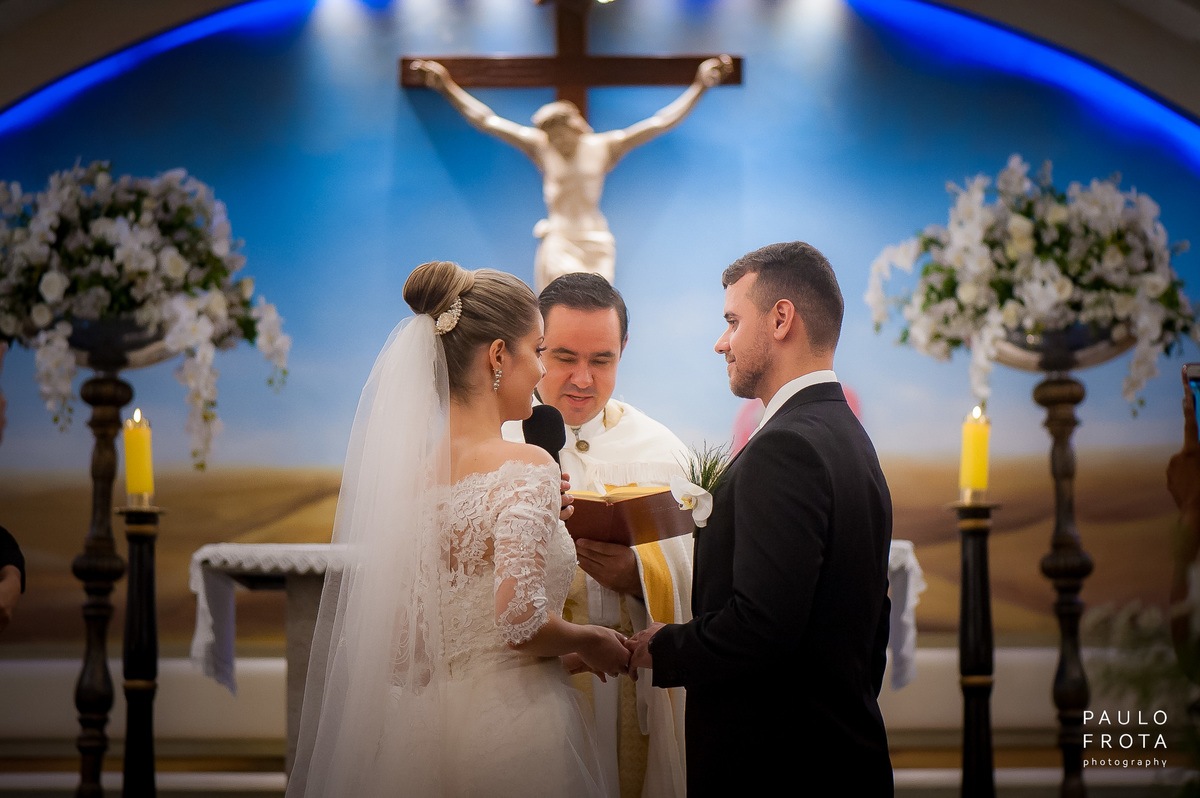 fotógrafia de casamento em macaé - noivos na cerimonia
