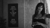 Nathalie Fronczak em de L I T T L E  .  B L A C K  .  D R E S S