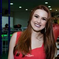 Laís Esteves