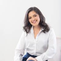 Ju Santana , empresária.