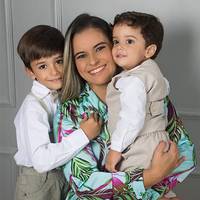 Roberta (Mãe de Bernardo e Benício)