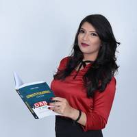 Jullyana Cecília - Bacharel em Direito (Ulbra)