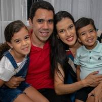 Flávia Burgos 