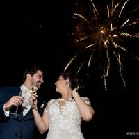 Regina (Mãe da Noiva Amarylis)