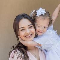 Larissa Salomão, mamãe da Isis