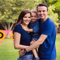 Marcelo Frez, Priscyla Pelói e Adam