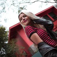 Jaqueline (@ohmyjaque)