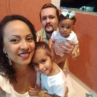 Maira Sena, mamãe da Ísis.