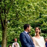 Laura Cobbold - Hay On Wye, UK (clique aqui para assistir)