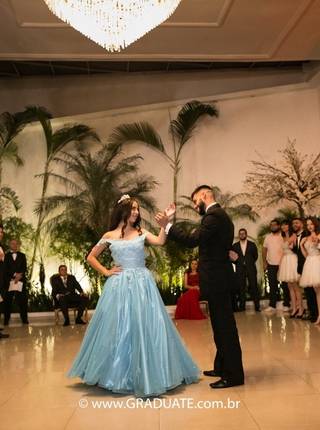 DEBUTANTES | E-SESSION de Esther 15 anos (Buffet America Hall) Debutante