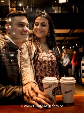 PRÉ WEDDING  de LARISSA E LEONARDO (PRÉ WEDDING STARBUCKS