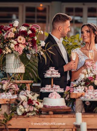 CASAMENTOS de Larissa e Guilherme - Micro Mini Wedding no Campo no espaço Ponte Villas com Decriativ em Mogi - SP