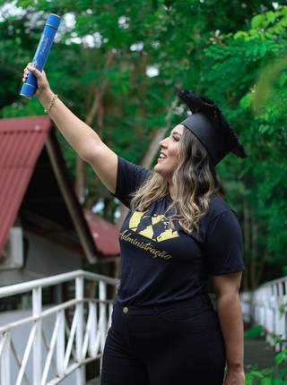 ACADÊMICOS E FORMANDOS de Andressa