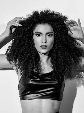 Ensaio Mulher de Ana Beatriz Barbosa