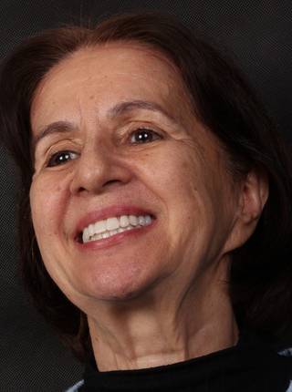 PRÓTESE TOTAL FIXA EM IMPLANTES de M.V.C.