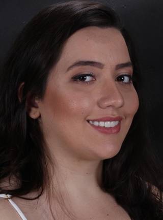 LENTES DE CONTATO DENTAIS EM PORCELANA de V.D.B.B.