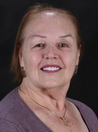 LENTES DE CONTATO DENTAIS EM PORCELANA de M.C.G.