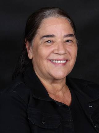 PRÓTESE TOTAL FIXA EM IMPLANTES de S.R.B.T.