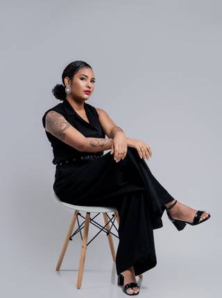 Ensaio Business de Ensaio Corporativo - Ana Carolina