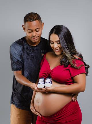 Gestante estúdio  de Ensaio Gestante estúdio - Gestante Thayna