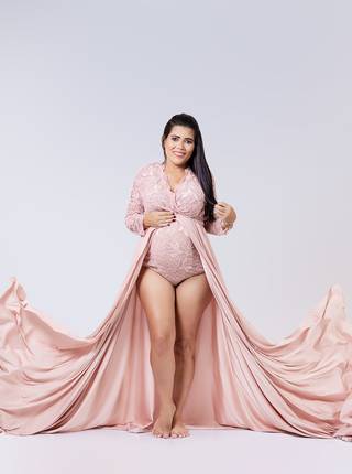 Gestante estúdio  de Ensaio Gestante Estúdio - Gestante Ana