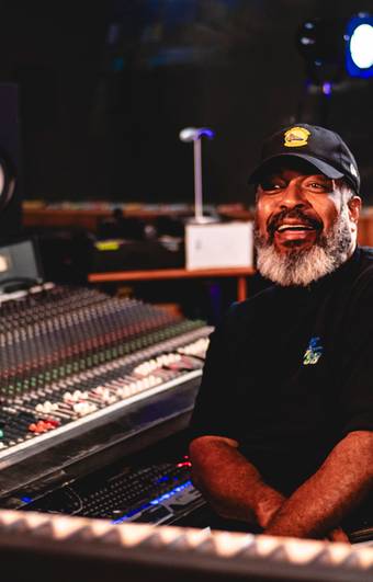 MÚSICA de Estúdio Seu Jonas - Goiania GO