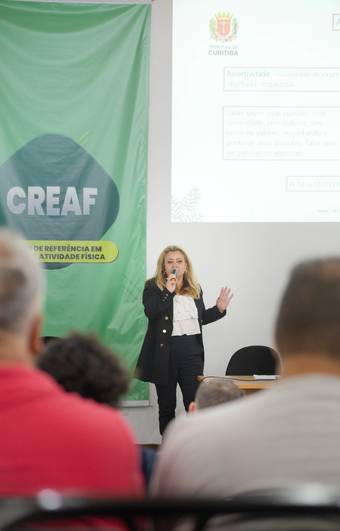 Palestra de Palestra - Relacionamento Interpessoal no Ambiente de Trabalho - Adriana Thiele