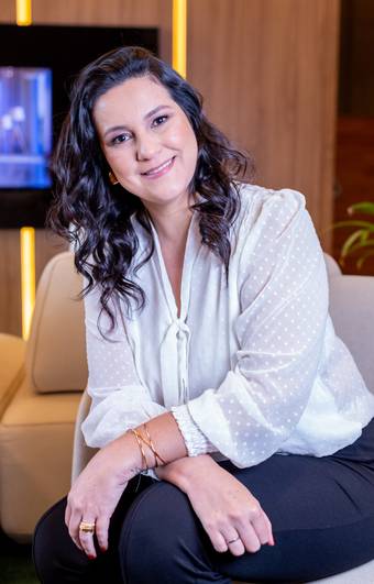 Retratos Profissionais de Camila Santiago | Gerente de Vendas Grupo Ri Happy