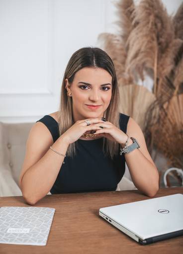 Corporativo de Isadora - Professora 