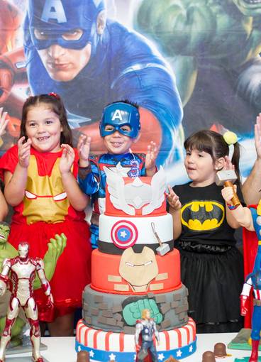 Aniversários de Léo e os Vingadores