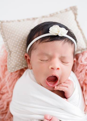 Newborn menina de Luna 18 dias 