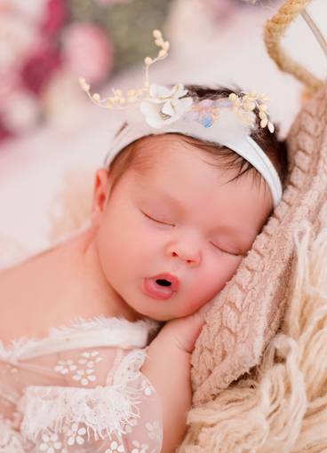 Newborn menina de Yasmin 21 dias