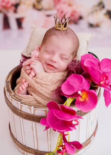 Newborn menina de Manu