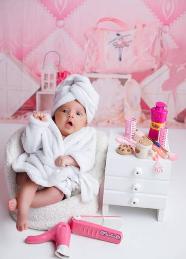 Newborn menina de Julia 