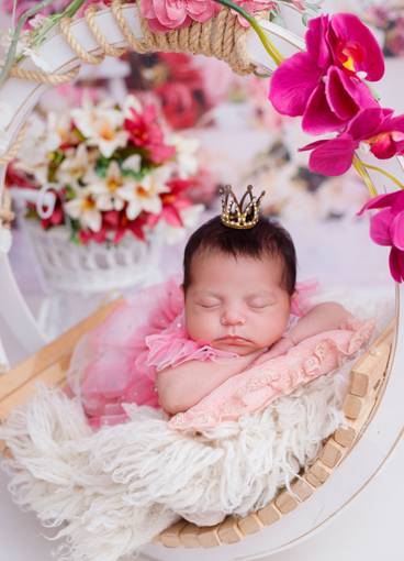 Newborn menina de Liz Aurora 