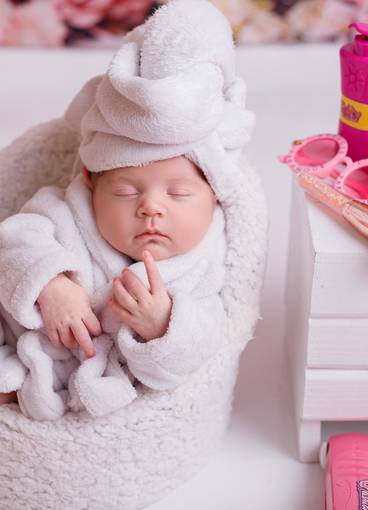 Newborn menina de Maitê 9 dias 