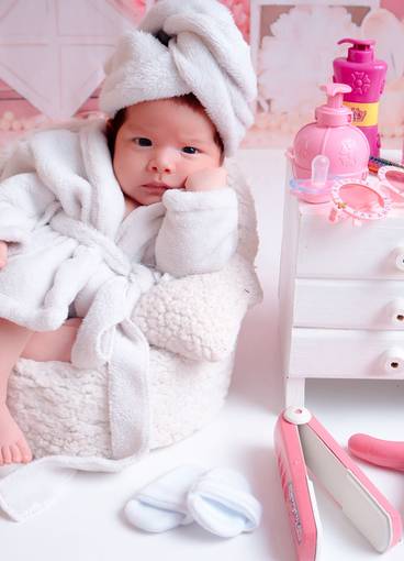 Newborn menina de Carolina 30 dias 